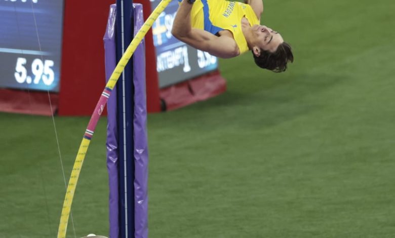 PARIS, FRANCE - AUGUST 05: Armand Duplantis aka Mondo Duplantis of Team Sweden competes during the Men's Pole Vault Final on day ten of the Olympic Games Paris 2024 at Stade de France  on August 05, 2024 in Paris, France. (Photo by Jean Catuffe/Getty Imag