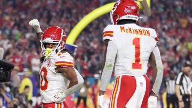 GLENDALE, ARIZONA - FEBRUARY 12: Isiah Pacheco #10 of the Kansas City Chiefs celebrates with Jerick McKinnon #1 of the Kansas City Chiefs after running for a one yard touchdown during the third quarter against the Philadelphia Eagles in Super Bowl LVII at