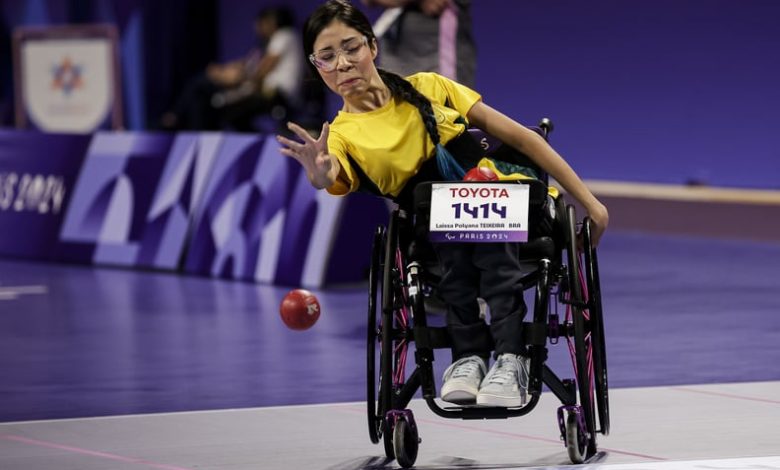 PARIS, FRANCE - AUGUST 29: Laissa Poliana Teixeira of Brazil competes on women's individual during the Boccia modality on day one as part of the Paris 2024 Summer Paralympic Games at South Paris Arena on August 29, 2024 in Paris, France. (Photo by Antonio